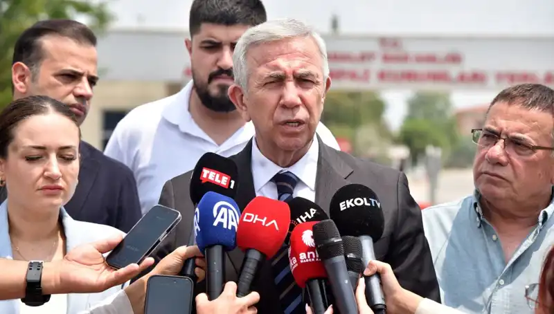 Mansur Yavaş’tan Muhittin Böcek’e Anlamlı Ziyaret: İşbirliği Mesajı
