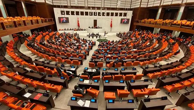 Meclis'te Yeni Dokunulmazlık Dosyaları Nedeniyle Gözler Yeniden Siyasi Arenada