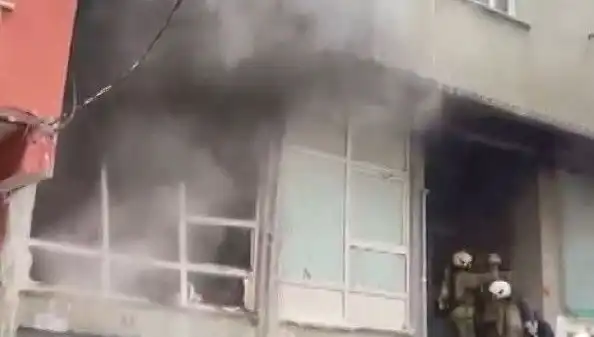 İstanbul'da Beş Katlı İş Yerinde Korkutan Yangın: Olayın Ayrıntıları!