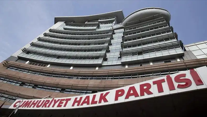CHP Olağanüstü Kurultayı: Parti İçindeki Mücadele ve Gelecek Vizyonu