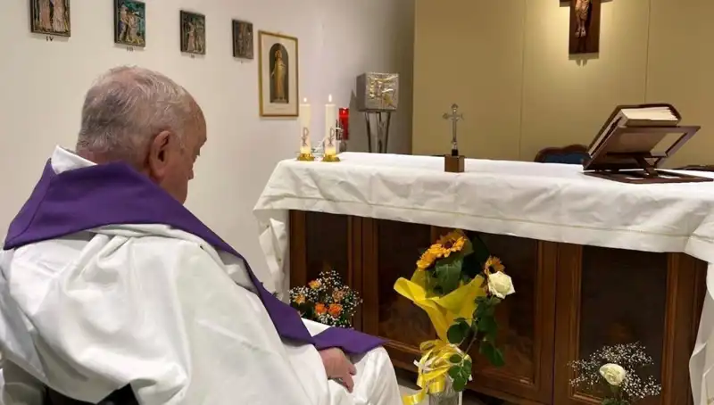 Papa'nın Sağlığı Hakkında Sevindirici Gelişme: Kendi Başına Nefes Alıyor
