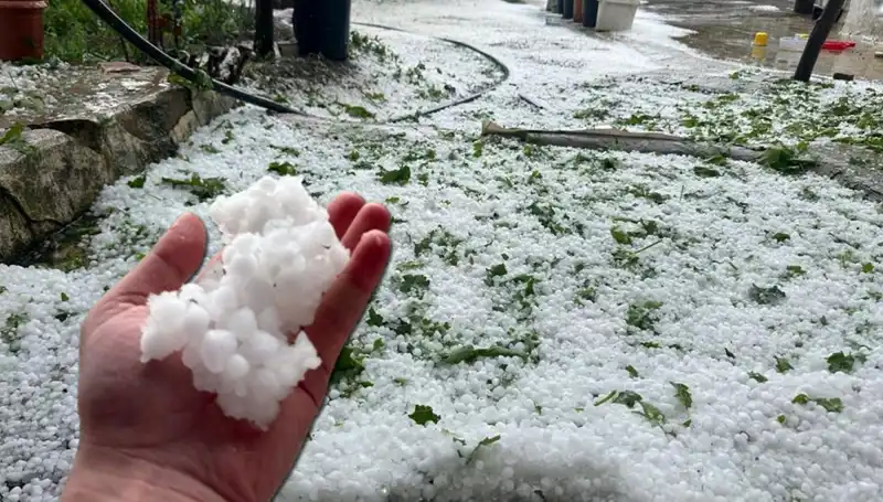 Haziran Ayında Dolu Sürprizi: Beyaza Bürünmüş Şehirler Görülmeye Değer!