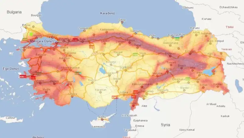 Evimin Altından Fay Hattı Geçiyor Mu? İşte Deprem Riski Haritası