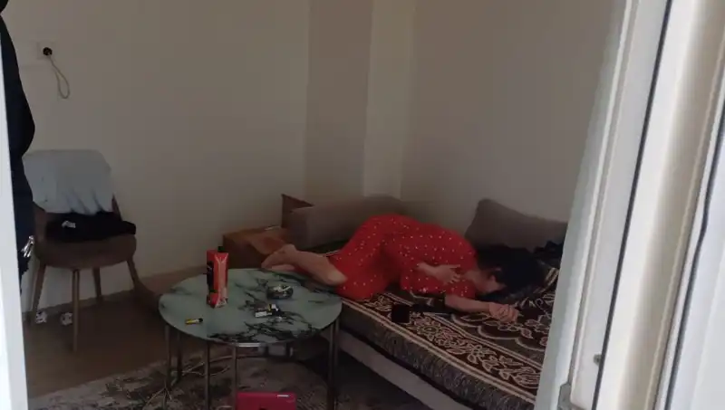 Birlikte Yaşadığı Kadına Uyguladığı Şiddetle Duvarları Delen Dehşet!