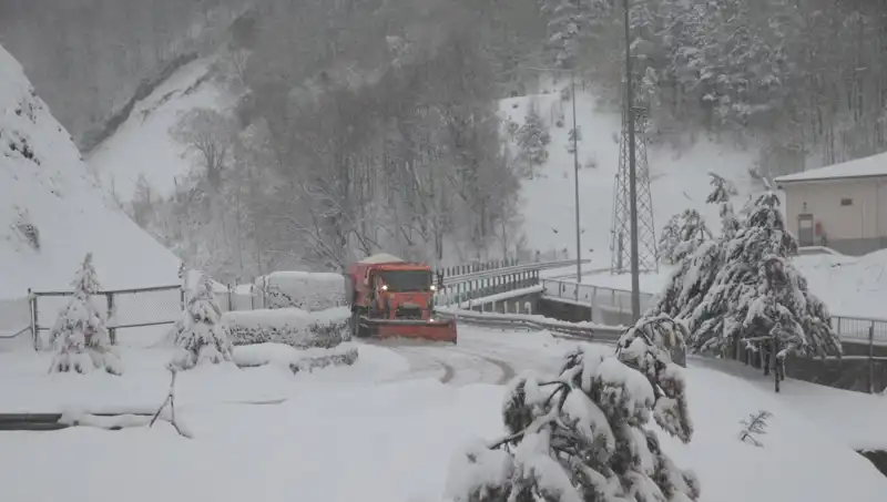 Bolu Dağı'nda Kar Yağışı Sonrası Doğa Harikası Görüntüler
