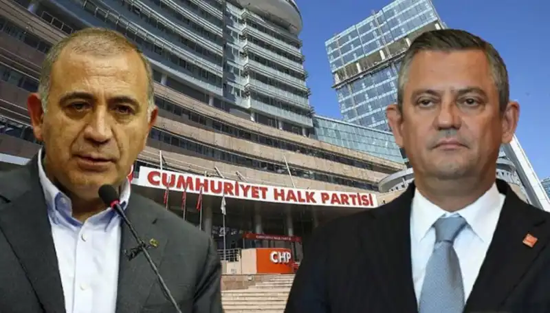 CHP’nin Kuruluş Töreninde Tekin ve Özgür Özel Buluşuyor