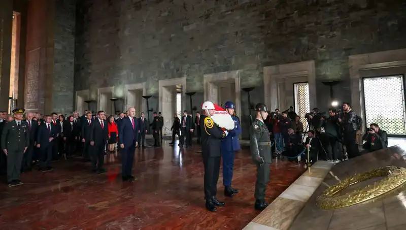 Devlet Erkanından Anıtkabir'e Anlamlı Ziyaret: Tarihi Anlar