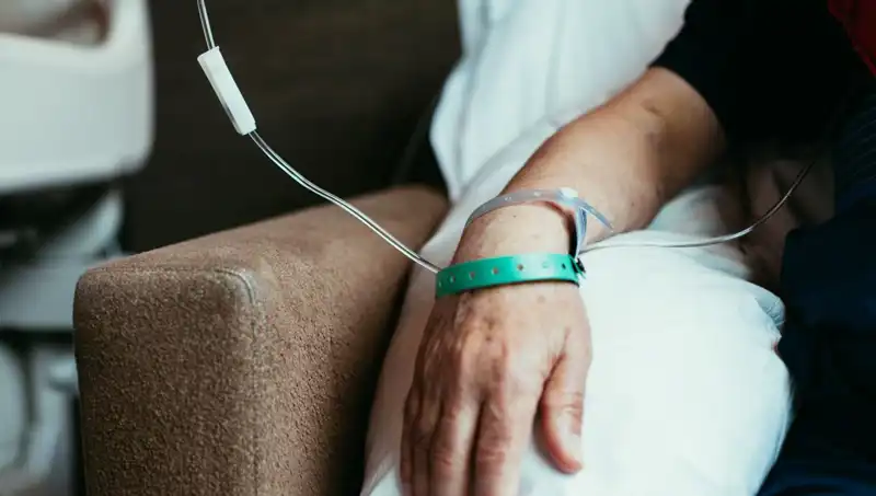 Düğün Stresi Sanılan Belirtiler, 4. Evre Kolon Kanseri Teşhisiyle Şoke Etti