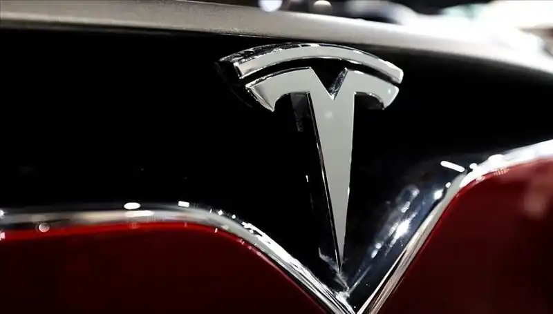 Tesla’nın Ucuz Model Tartışmaları ve FSD Beklentileri: Gelecek Belirsiz mi?