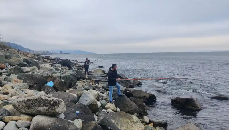 Kafesten Kaçan 2 Ton Levrek Denize Dağıldı, Sahilde Büyük Kalabalık Oluştu!