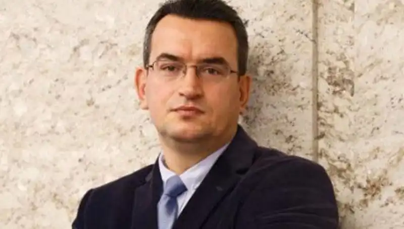 Metin Gürcan: DEVA Partisi’nin Kurucu Üyesinin Hayatı ve Siyasi Yolculuğu