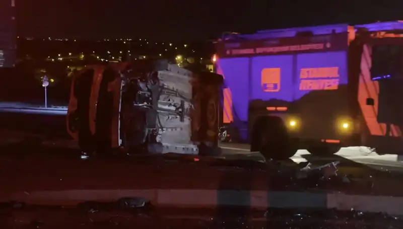 Havalimanı Yolunda Korkunç Kaza: 6 Yaralı