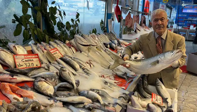 Ramazan'da Balık Fiyatları Rekor Düşüşte, Tezgahlar Bereket Saçıyor!