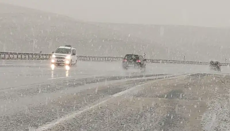 Nisan Ayında Bahar Beklentilerine Rağmen Gelen Kar Sürprizi