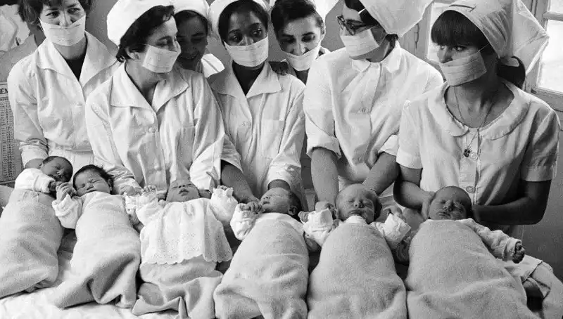 70 Yıl Önce Hastanede Karışan İki Kardeş, DNA Testi ile Bir Araya Geldi