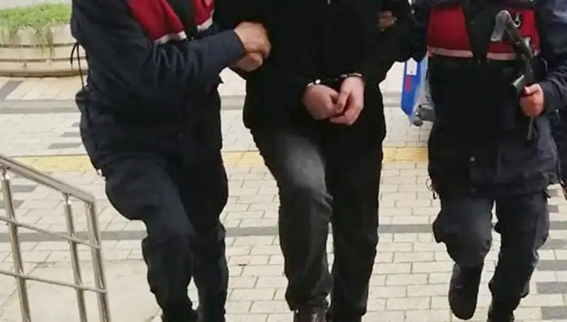 Trabzon'da 6 Firari Hükümlü Operasyonu: Polisten Büyük Başarı
