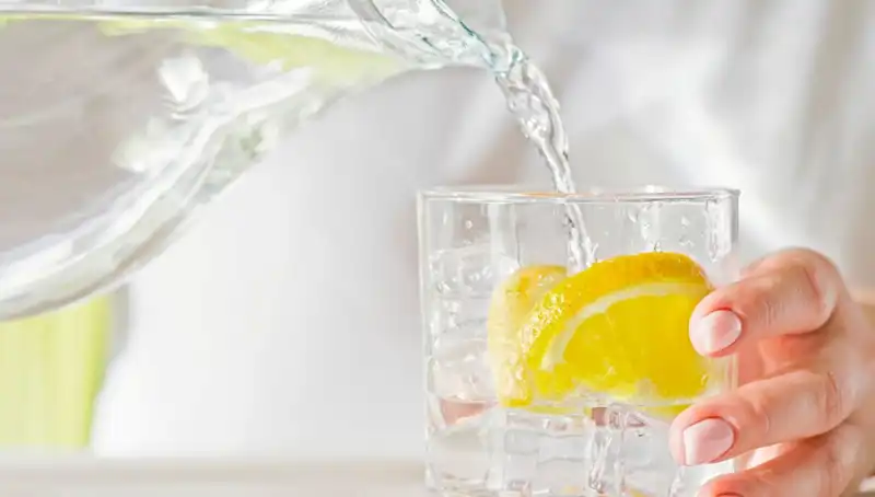 Limonlu Su Tüketmenin Vücudunuza 8 Bilinmeyen Faydası Açıklandı!