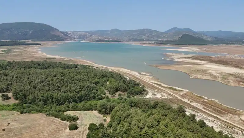 İzmir'de Tehlike Çanları: Su Temininde Yüzde 50 Düşüş Fark Edildi