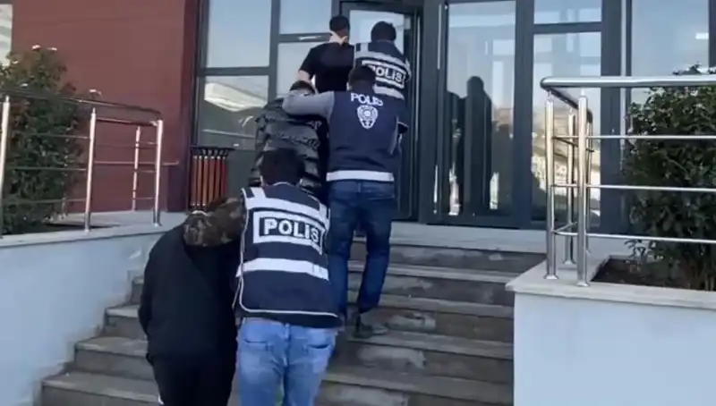 Korsan Taksi İle Planlanan Gasp Operasyonu: Gerçekten Neler Oluyor?