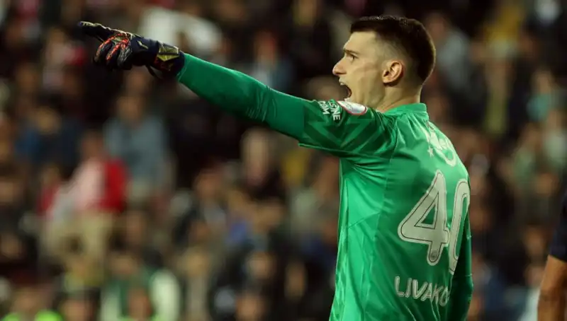 Fenerbahçe'nin Kalecisi Livakovic'in Skandalı: Olaylar Gelişiyor!